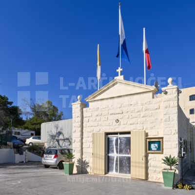 L-Isqof Awżiljarju jiċċelebra quddiesa mill-Kappella tal-Vitorja, f’Ħal Farruġ &#8211; 13/08/23